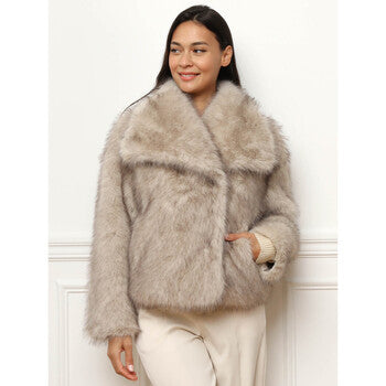 Charlotte's™ Women's Faux Fur Cropped Coat – Loose Fit, Stand Collar, Soft & Warm for Autumn/Winter